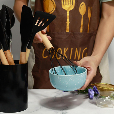 Set 12 ustensile de bucatarie din silicon pentru gatit, suport inclus